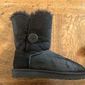 Ugg Black Boots Size 6 Women’s
